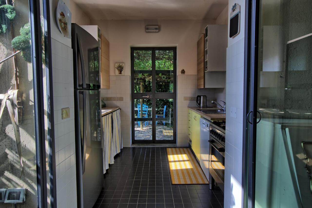 Grande Villa Storica Per Vacanze Con Giardino Privato E Piscina Ostra Exterior photo
