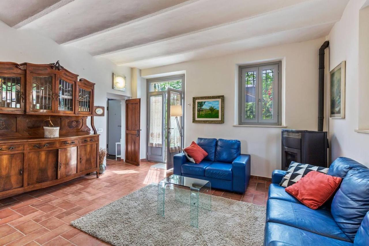 Grande Villa Storica Per Vacanze Con Giardino Privato E Piscina Ostra Exterior photo
