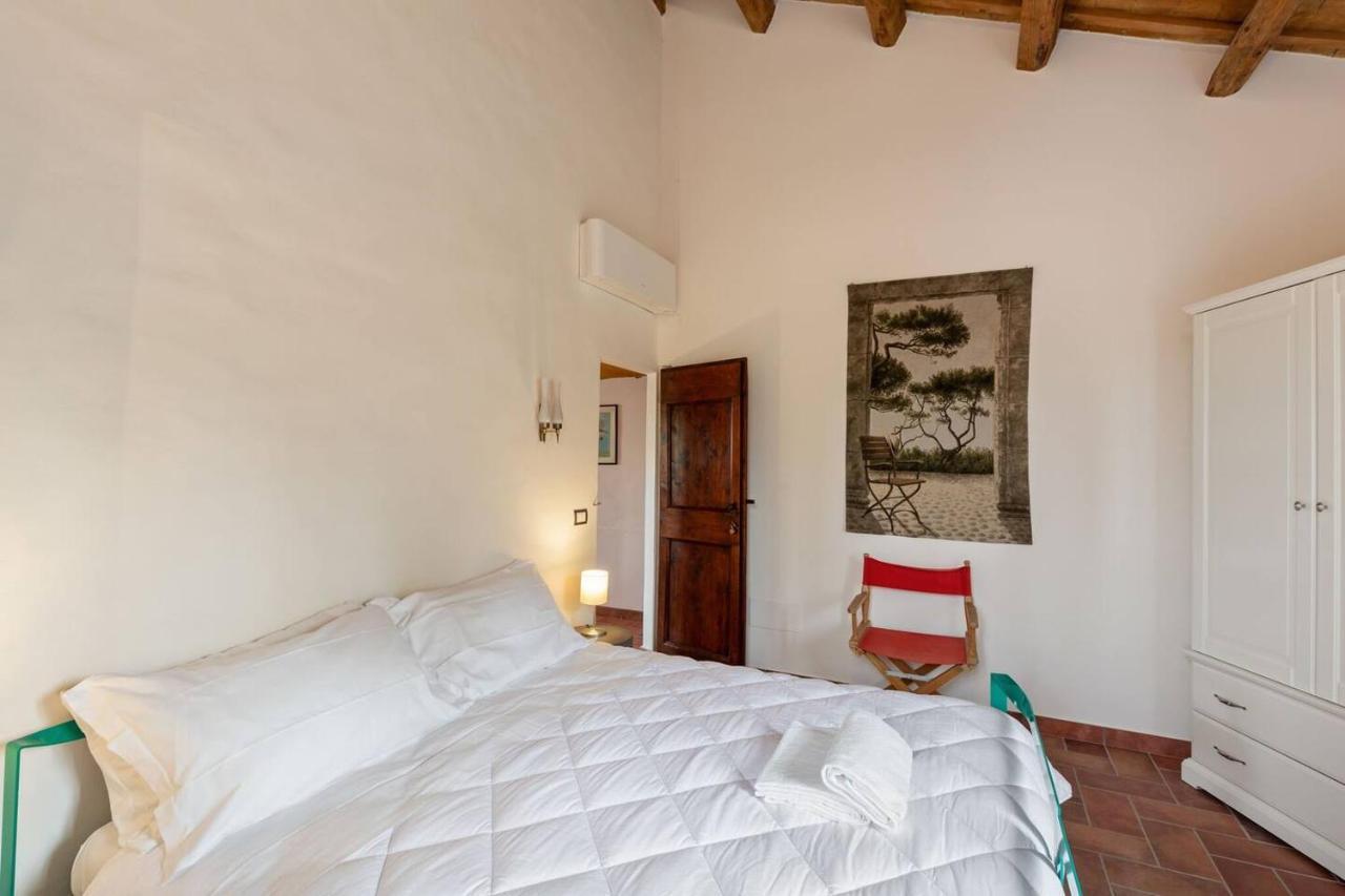 Grande Villa Storica Per Vacanze Con Giardino Privato E Piscina Ostra Exterior photo