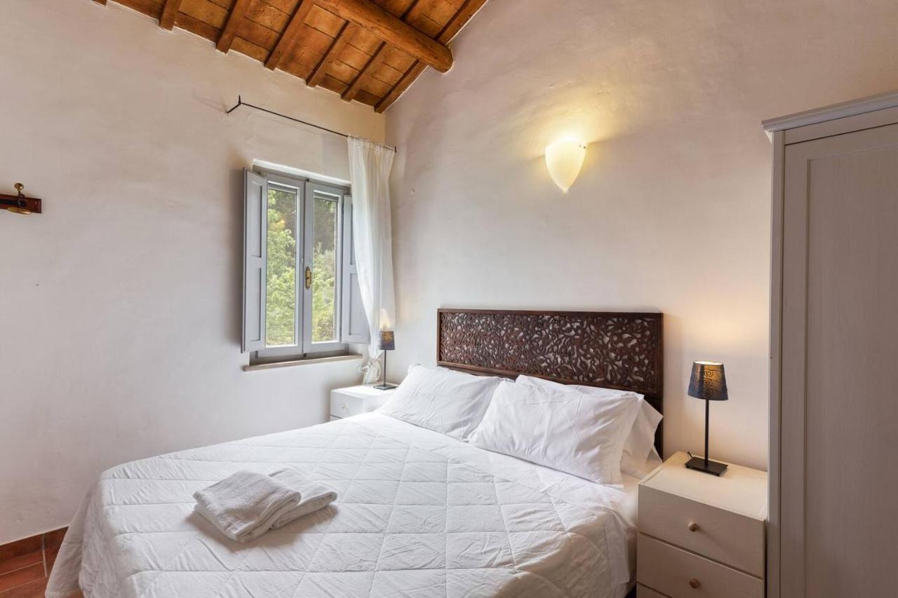 Grande Villa Storica Per Vacanze Con Giardino Privato E Piscina Ostra Exterior photo