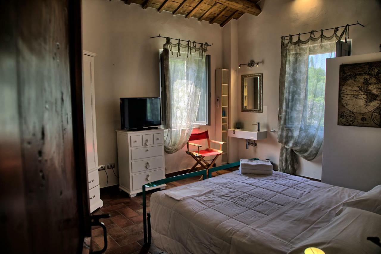 Grande Villa Storica Per Vacanze Con Giardino Privato E Piscina Ostra Exterior photo