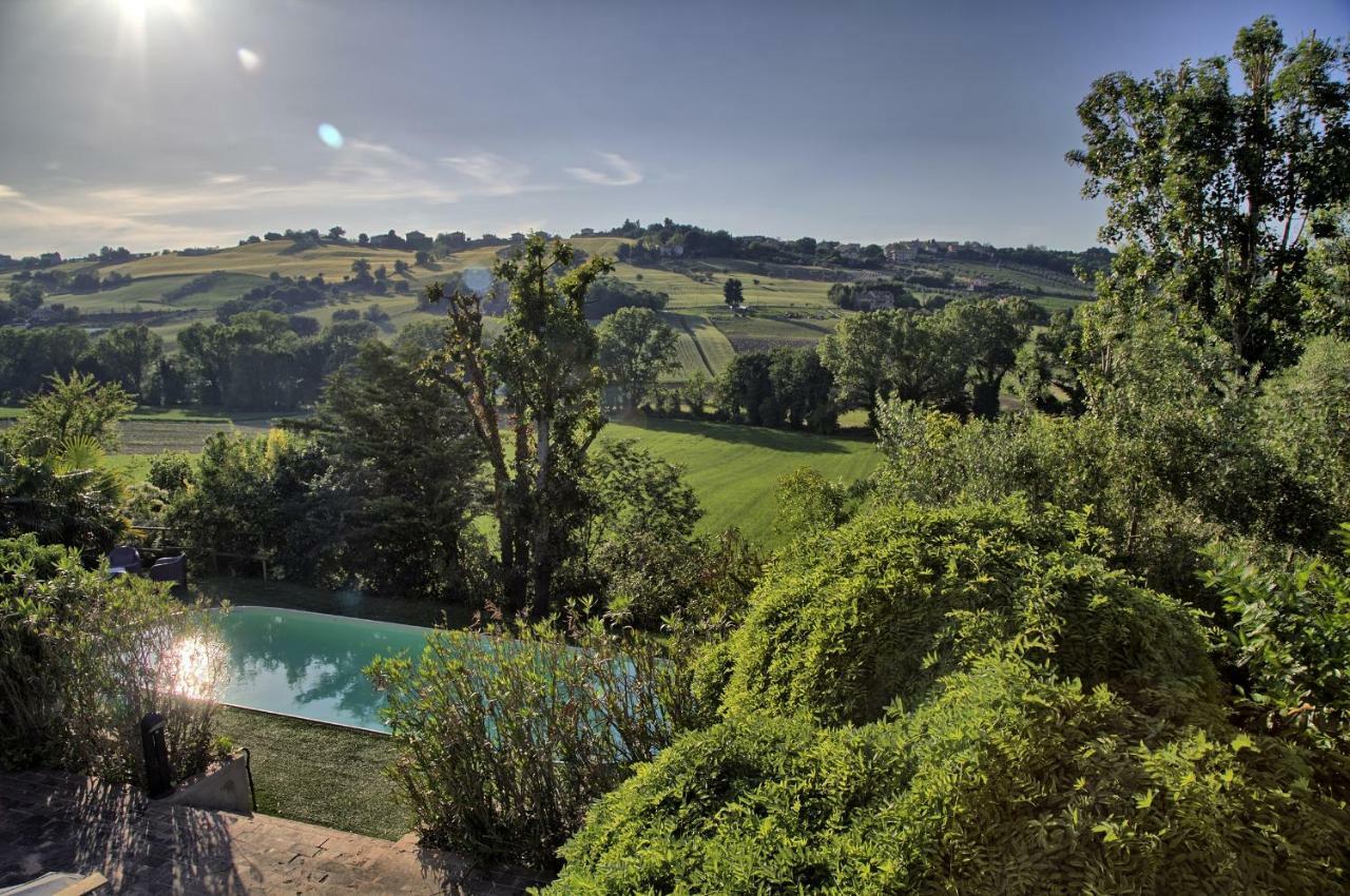 Grande Villa Storica Per Vacanze Con Giardino Privato E Piscina Ostra Exterior photo